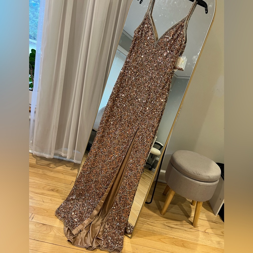 MacDuggal fashion dress/size 4